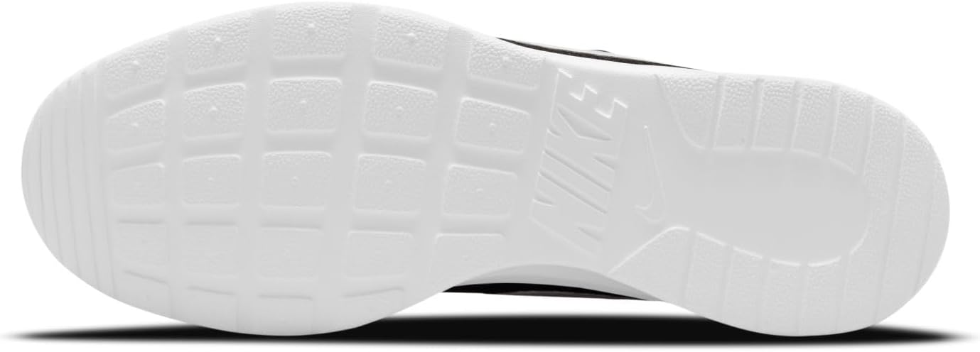 Nike Tanjun